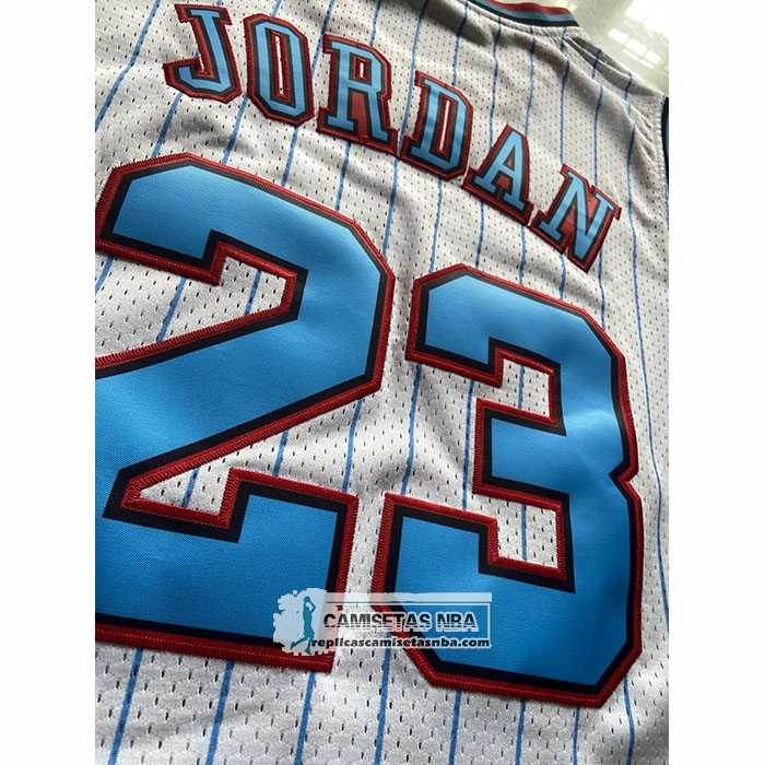 Camiseta Chicago Bulls Michael Jordan NO 23 Mitchell & Ness 1997-98 Blanco3